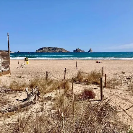 Beachfront In Spain With Pool * 埃斯塔蒂特